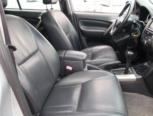 Toyota RAV 4  2.0 VVT-i Special