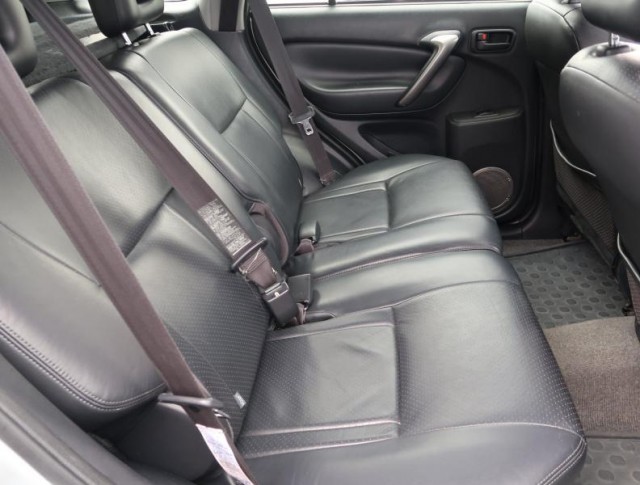 Toyota RAV 4  2.0 VVT-i Special