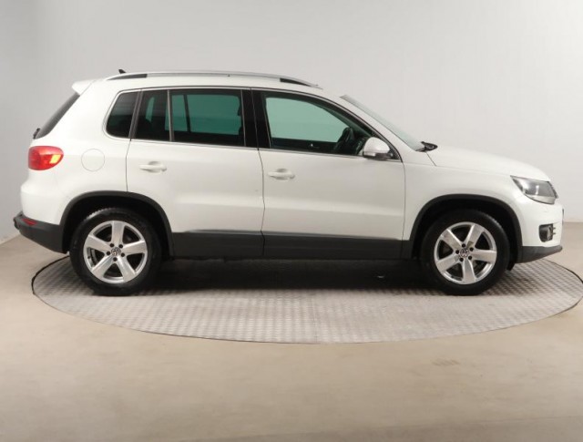 Volkswagen Tiguan  2.0 TDI 