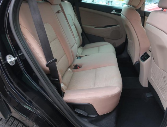 Hyundai Tucson  1.7 CRDi 