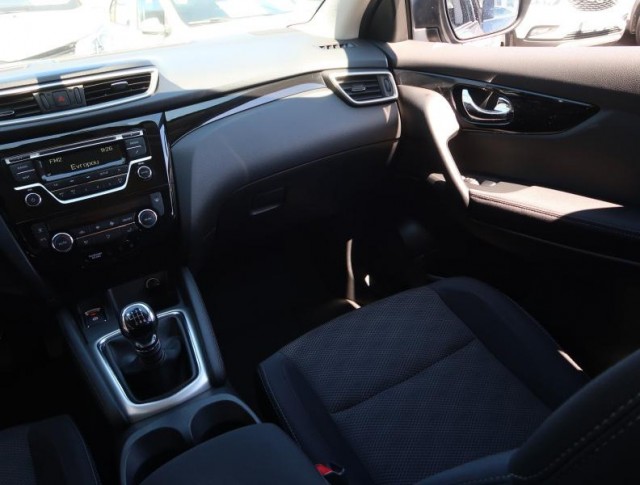 Nissan Qashqai  1.2 DIG-T 