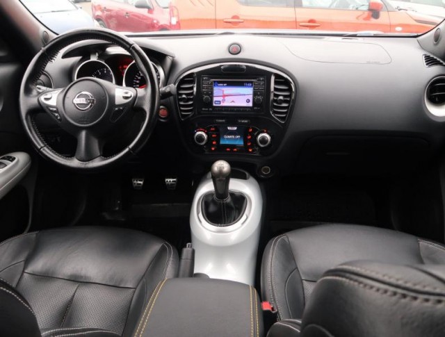 Nissan Juke  1.6 i 