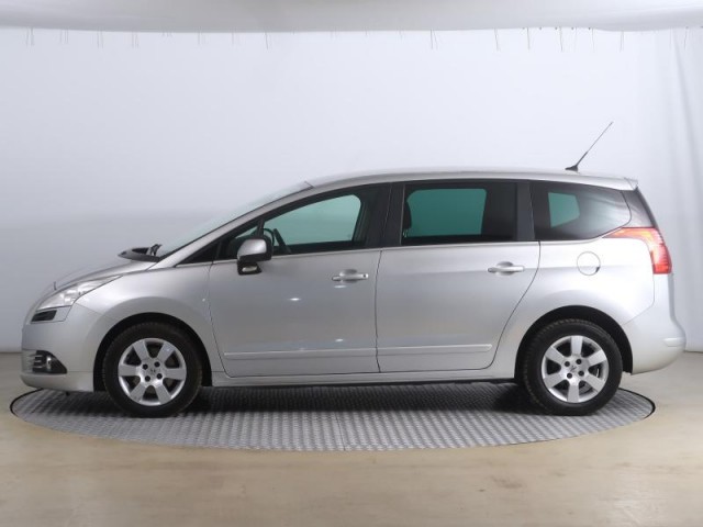 Peugeot 5008  2.0 BlueHDi 