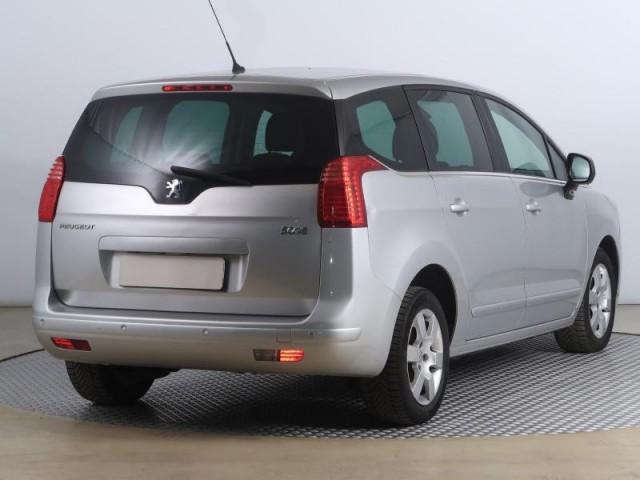 Peugeot 5008  2.0 BlueHDi 