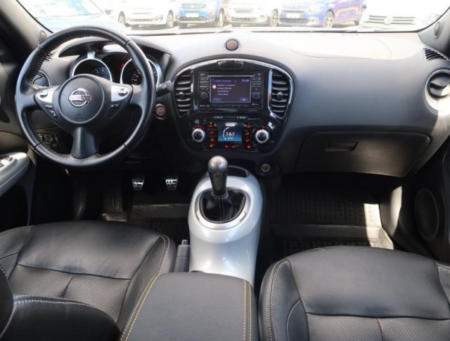 Nissan Juke  1.6 i 