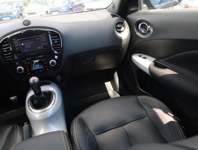Nissan Juke  1.6 i 