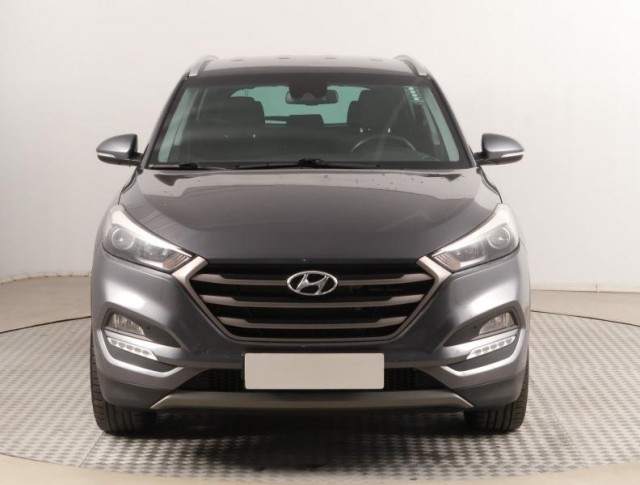 Hyundai Tucson  1.7 CRDi Trikolor
