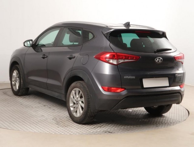 Hyundai Tucson  1.7 CRDi Trikolor