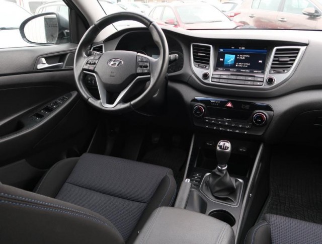 Hyundai Tucson  1.7 CRDi Trikolor