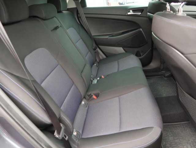 Hyundai Tucson  1.7 CRDi Trikolor