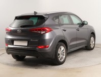 Hyundai Tucson  1.7 CRDi Trikolor