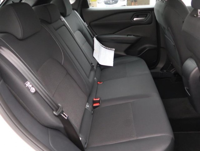 Nissan Qashqai  1.3 DIG-T MHEV Acenta