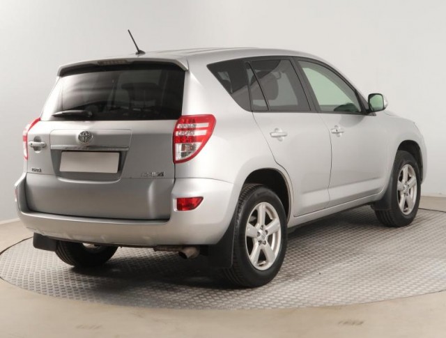 Toyota RAV 4  2.0 VVT-i Special