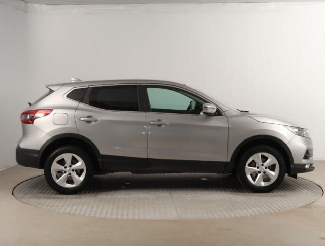 Nissan Qashqai  1.2 DIG-T 