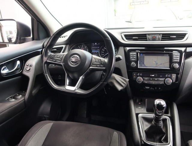 Nissan Qashqai  1.2 DIG-T 