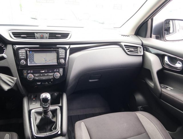 Nissan Qashqai  1.2 DIG-T 
