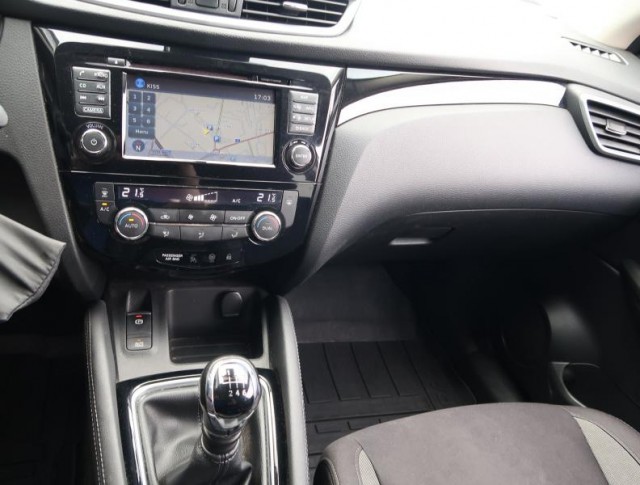 Nissan Qashqai  1.2 DIG-T 