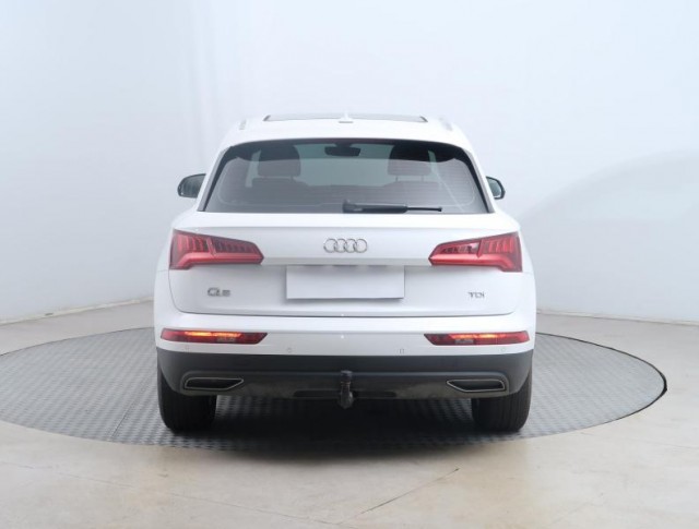 Audi Q5  2.0 TDI 