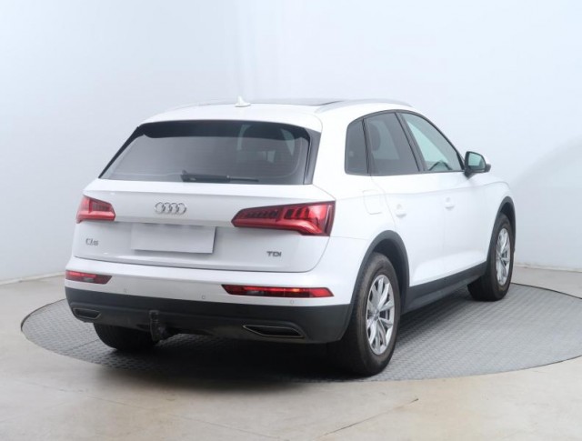 Audi Q5  2.0 TDI 