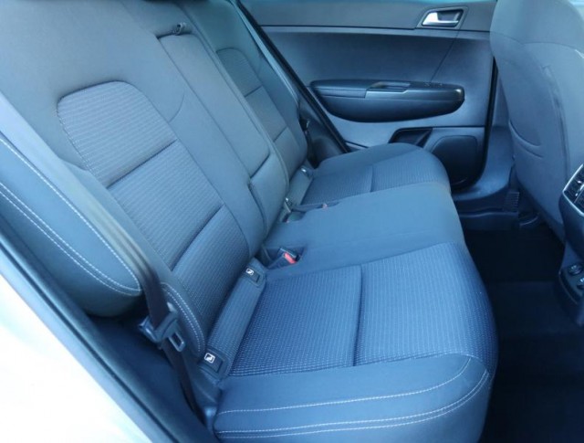 Kia Sportage  2.0 CRDi 
