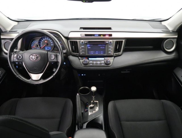 Toyota RAV 4  2.0 VVT-i 