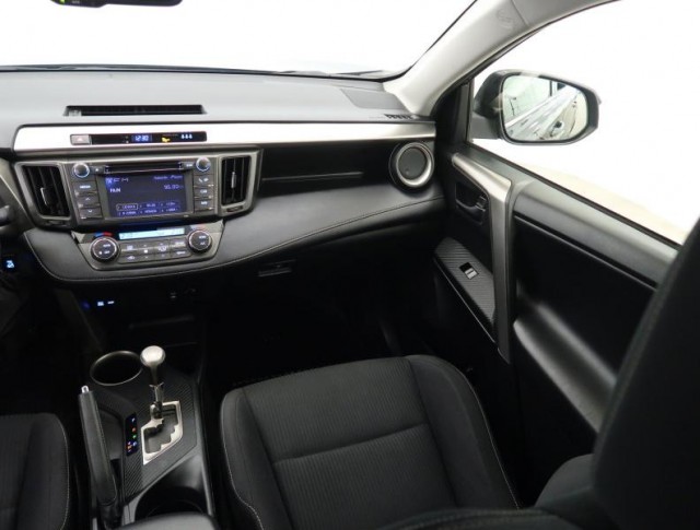 Toyota RAV 4  2.0 VVT-i 