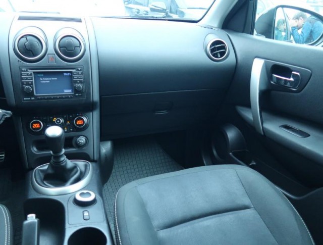 Nissan Qashqai  2.0 dCi 