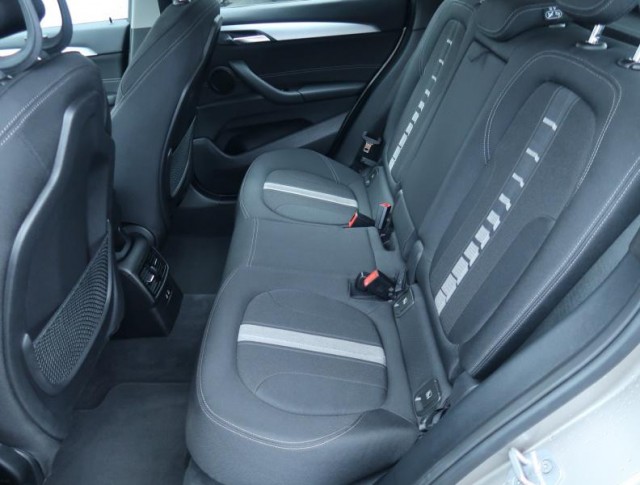 BMW X1  sDrive18i 