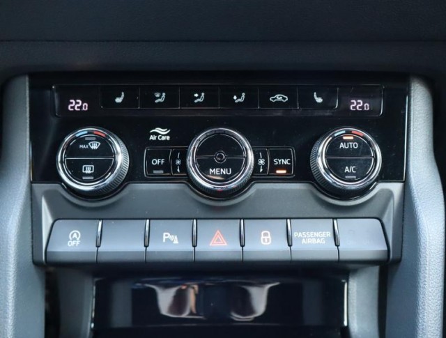 Škoda Karoq  1.5 TSI Sportline