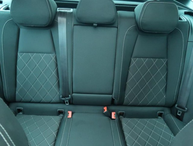 Škoda Karoq  1.5 TSI Sportline