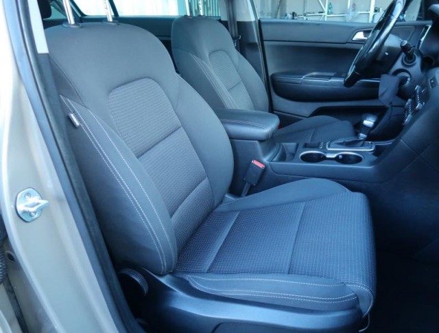 Kia Sportage  2.0 CRDi 