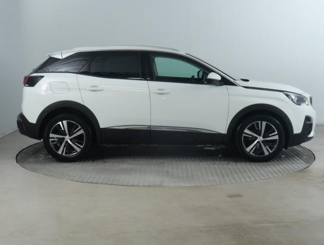 Peugeot 3008  1.5 BlueHDi Active