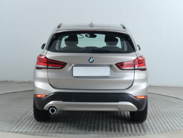 BMW X1  sDrive18i 