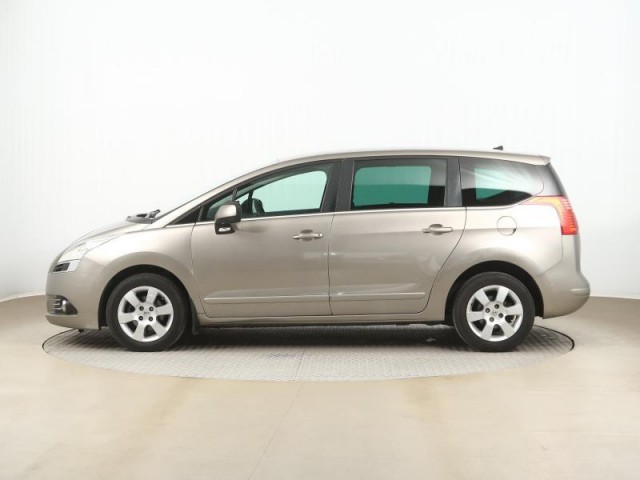 Peugeot 5008  1.6 HDi 