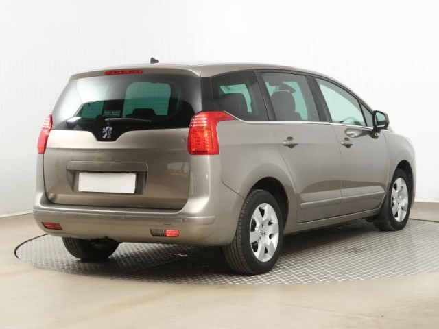Peugeot 5008  1.6 HDi 