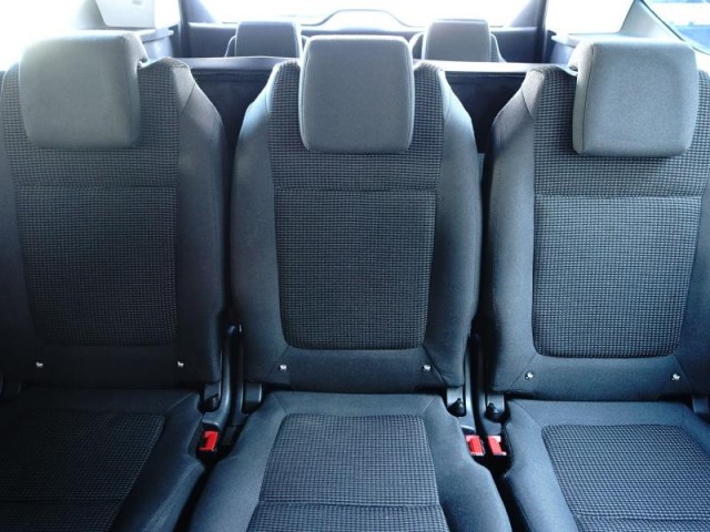 Peugeot 5008  1.6 HDi 