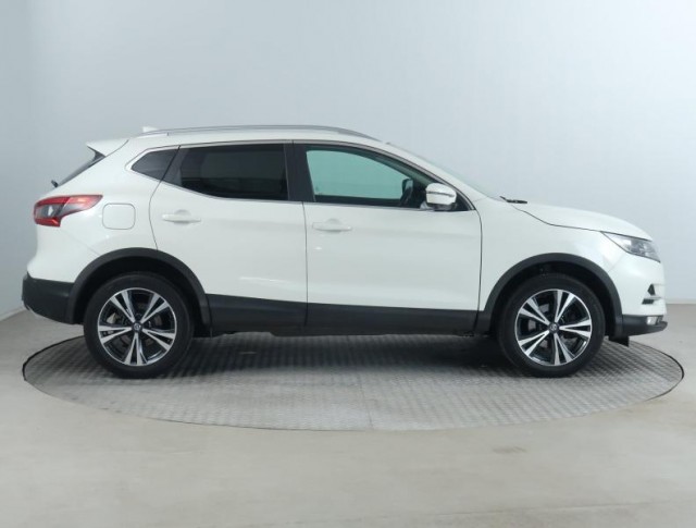 Nissan Qashqai  1.2 DIG-T 