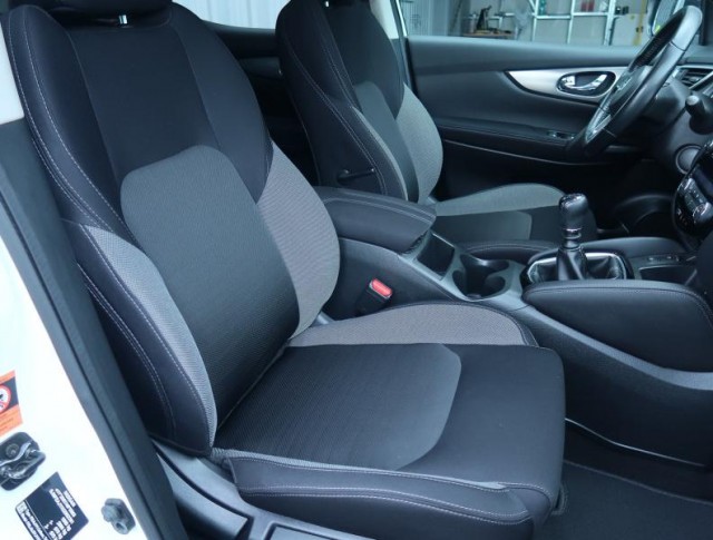 Nissan Qashqai  1.2 DIG-T 