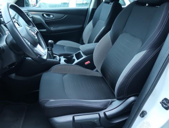 Nissan Qashqai  1.2 DIG-T 
