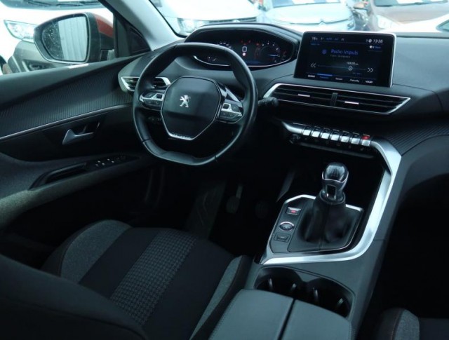 Peugeot 5008  PureTech 130 Active Pack