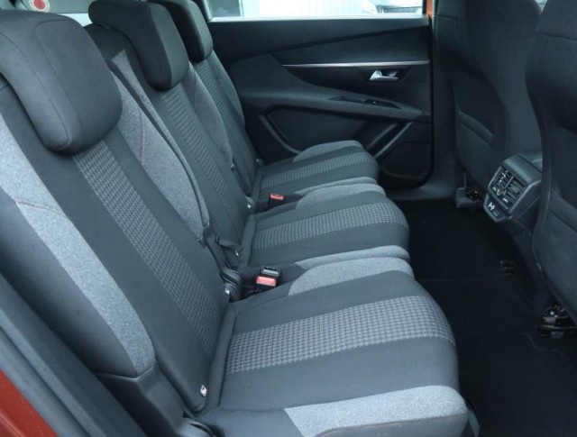 Peugeot 5008  PureTech 130 Active Pack