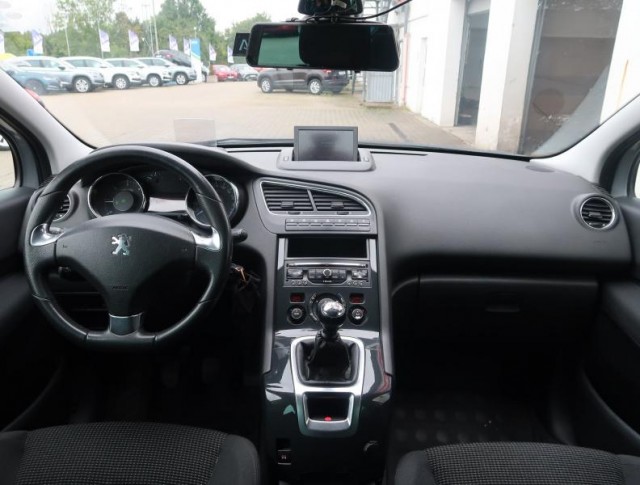 Peugeot 5008  2.0 BlueHDi 