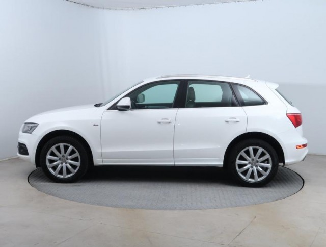 Audi Q5  2.0 TDI S line