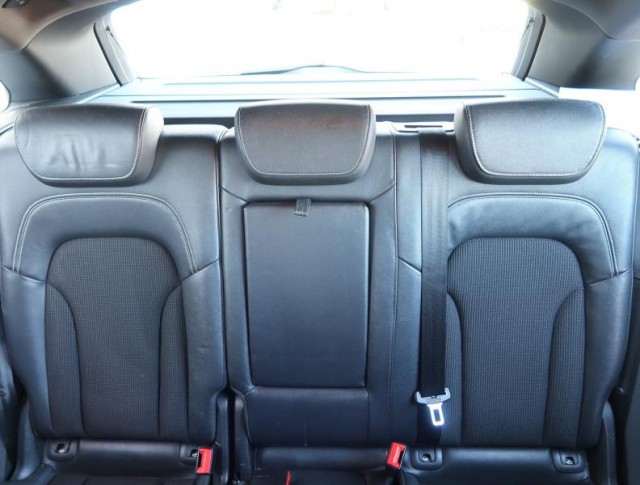 Audi Q5  2.0 TDI S line