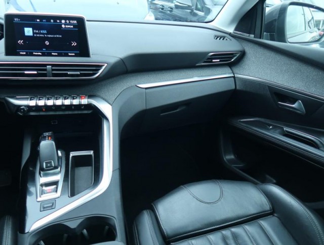 Peugeot 5008  1.6 HDi 