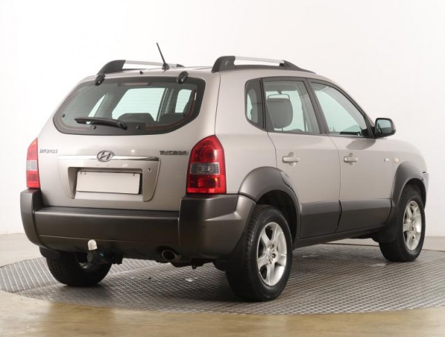 Hyundai Tucson  2.0 i 