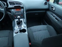 Peugeot 3008  1.6 HDi 