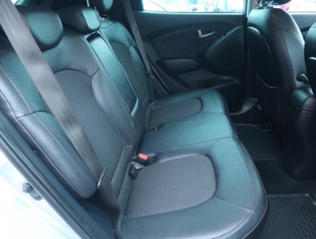 Hyundai ix35  2.0 CRDi Trikolor