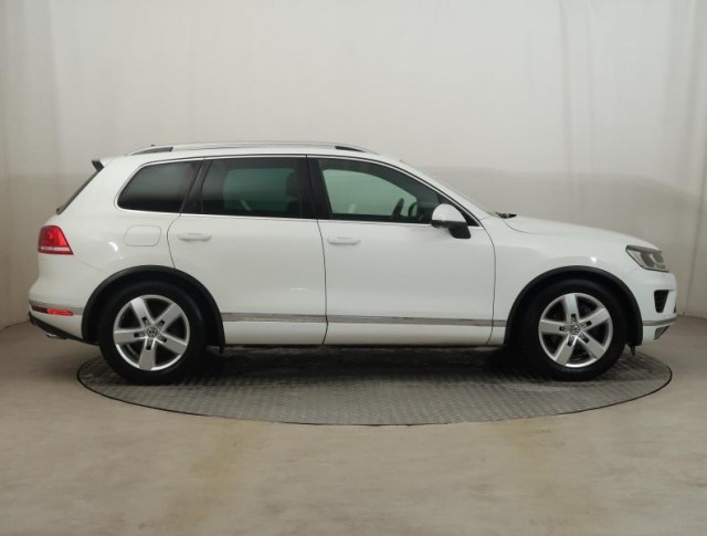 Volkswagen Touareg  3.0 TDI R-Line