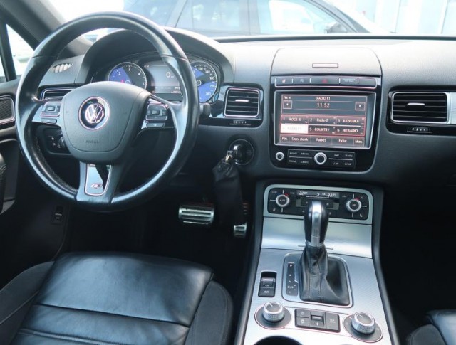 Volkswagen Touareg  3.0 TDI R-Line